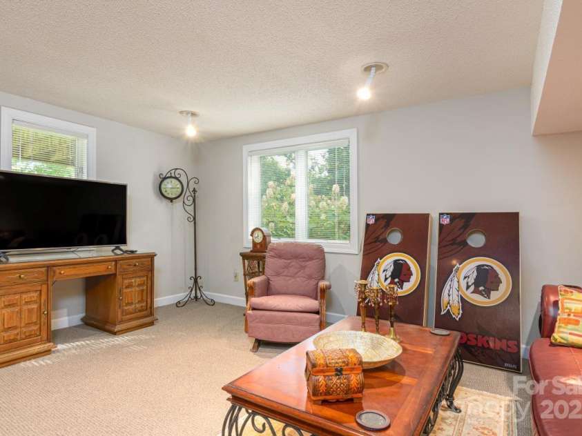 100 Bayberry Way, Hendersonville, NC 28739.  MLS# CAR4272868, YatesRealty ID 4867. 