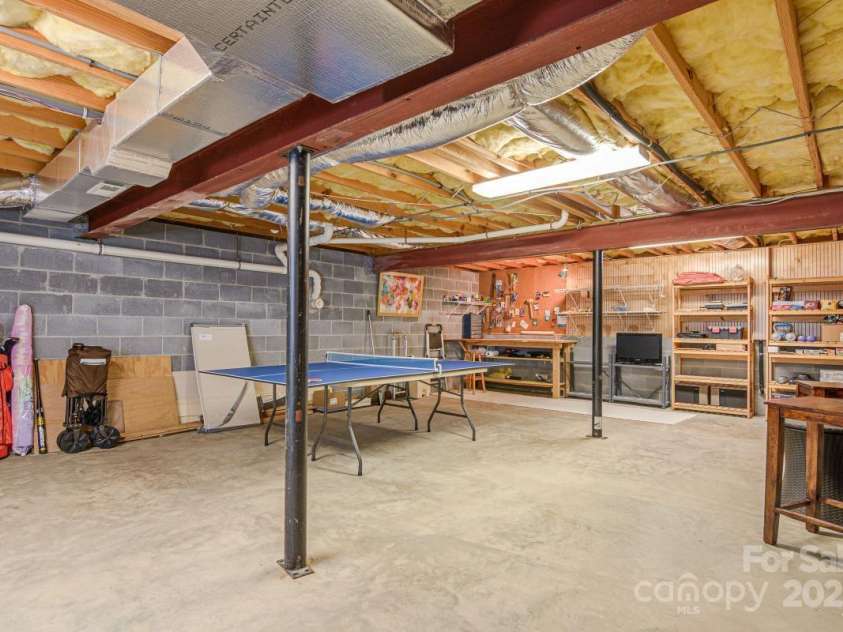 100 Bayberry Way, Hendersonville, NC 28739.  MLS# CAR4272868, YatesRealty ID 4867. 