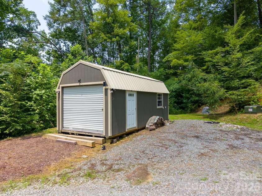 13 Cullsiah Cove Road, Robbinsville, NC 28771.  MLS# CAR4421353, YatesRealty ID 48673. 