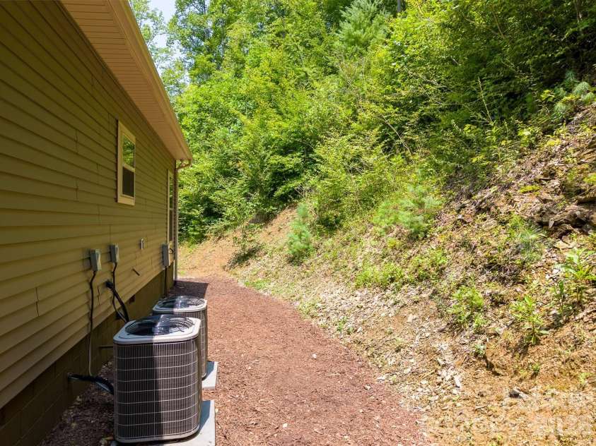 13 Cullsiah Cove Road, Robbinsville, NC 28771.  MLS# CAR4421353, YatesRealty ID 48673. 