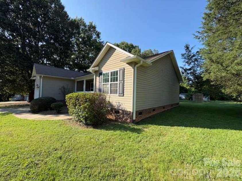 412 Kirk Street, China Grove, NC 28023.  MLS# CAR4420997, YatesRealty ID 48674. 