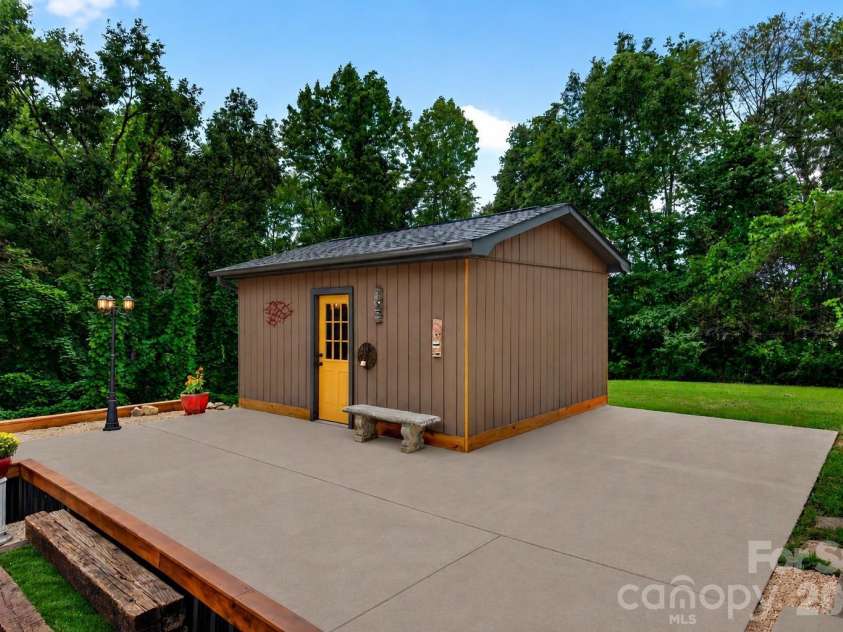 4087 Austin Road, Hudson, NC 28638.  MLS# CAR4421065, YatesRealty ID 48676. 