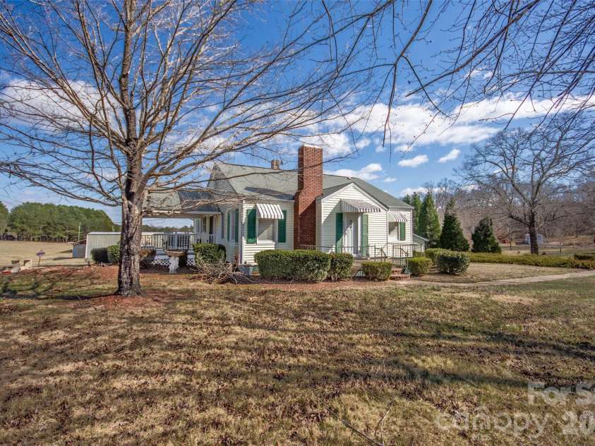 2211 Buffalo Shoals Road, Statesville, NC 28677.  MLS# CAR4350803, YatesRealty ID 4868. 