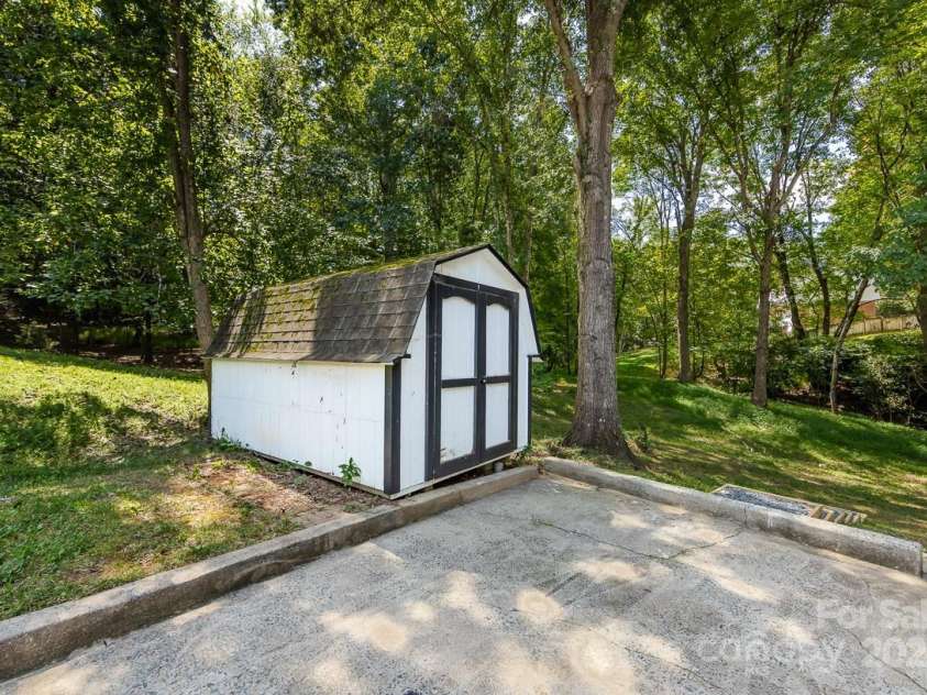 301 Dollar Circle, Charlotte, NC 28270.  MLS# CAR4293967, YatesRealty ID 4868. 