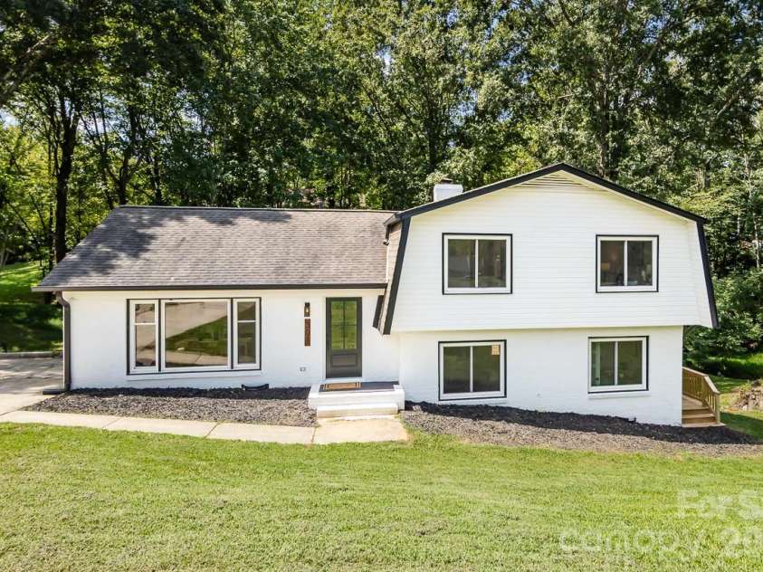 301 Dollar Circle, Charlotte, NC 28270.  MLS# CAR4336671, YatesRealty ID 4868. 