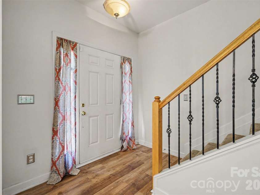 7218 Cascading Pines Drive, Fort Mill, SC 29708.  MLS# CAR4411694, YatesRealty ID 48680. 