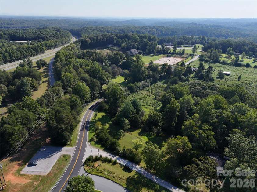 70 Fox Mountain Road, Columbus, NC 28722.  MLS# CAR4421063, YatesRealty ID 48681. 