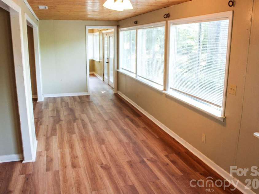 70 Fox Mountain Road, Columbus, NC 28722.  MLS# CAR4421063, YatesRealty ID 48681. 