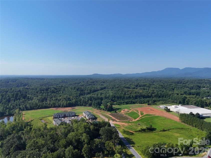 70 Fox Mountain Road, Columbus, NC 28722.  MLS# CAR4421063, YatesRealty ID 48681. 