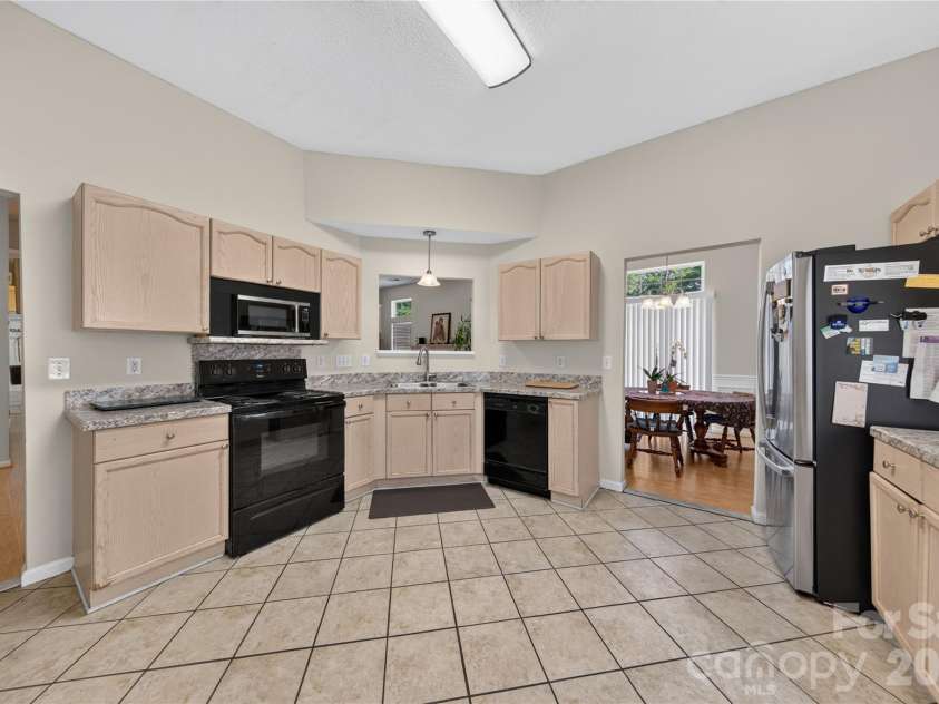 1510 Bellridge Road, Rock Hill, SC 29732.  MLS# CAR4408401, YatesRealty ID 48684. 