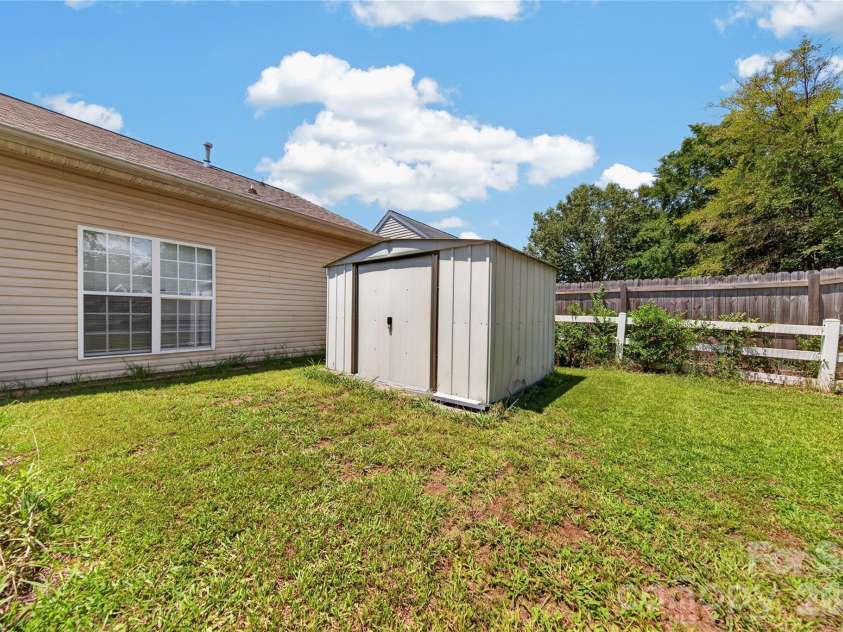 1510 Bellridge Road, Rock Hill, SC 29732.  MLS# CAR4408401, YatesRealty ID 48684. 
