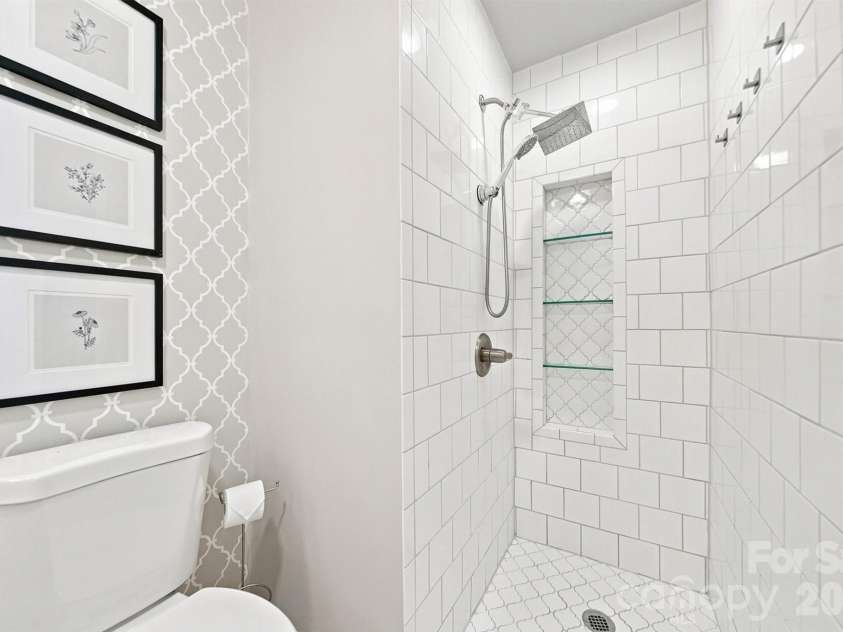2219 36th Avenue, Hickory, NC 28601.  MLS# CAR4421520, YatesRealty ID 48687. 