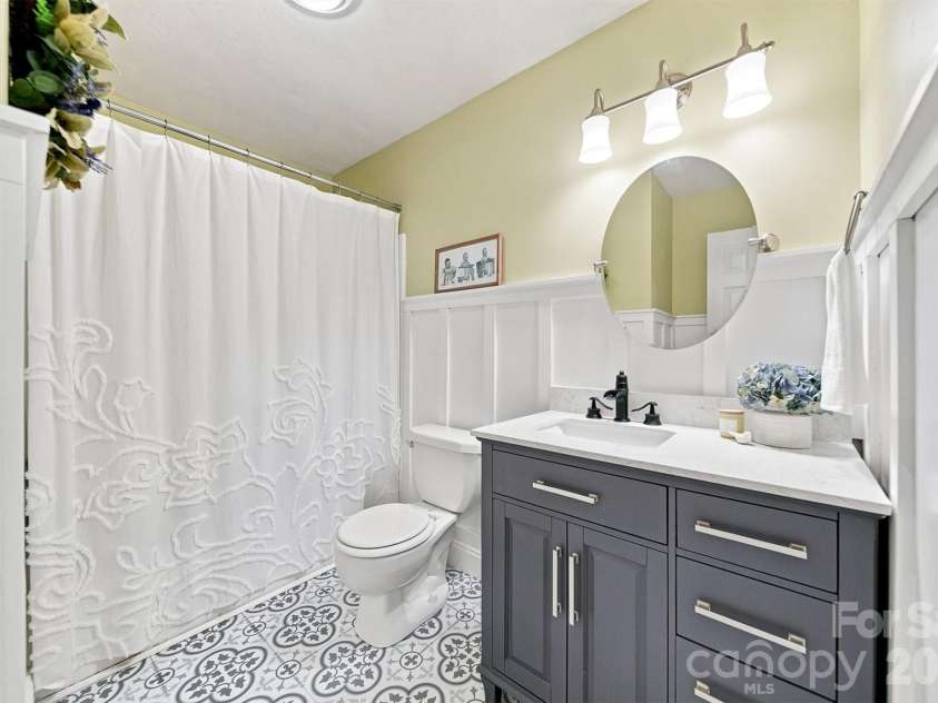 2219 36th Avenue, Hickory, NC 28601.  MLS# CAR4421520, YatesRealty ID 48687. 