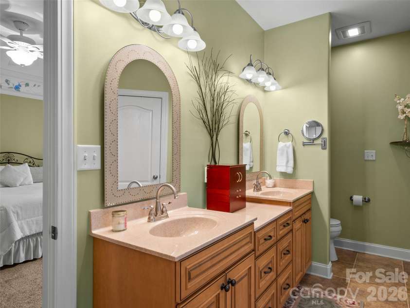 19 Pacifico Drive, Asheville, NC 28806.  MLS# CAR4408303, YatesRealty ID 48688. 