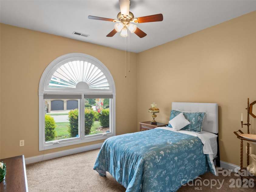 19 Pacifico Drive, Asheville, NC 28806.  MLS# CAR4408303, YatesRealty ID 48688. 