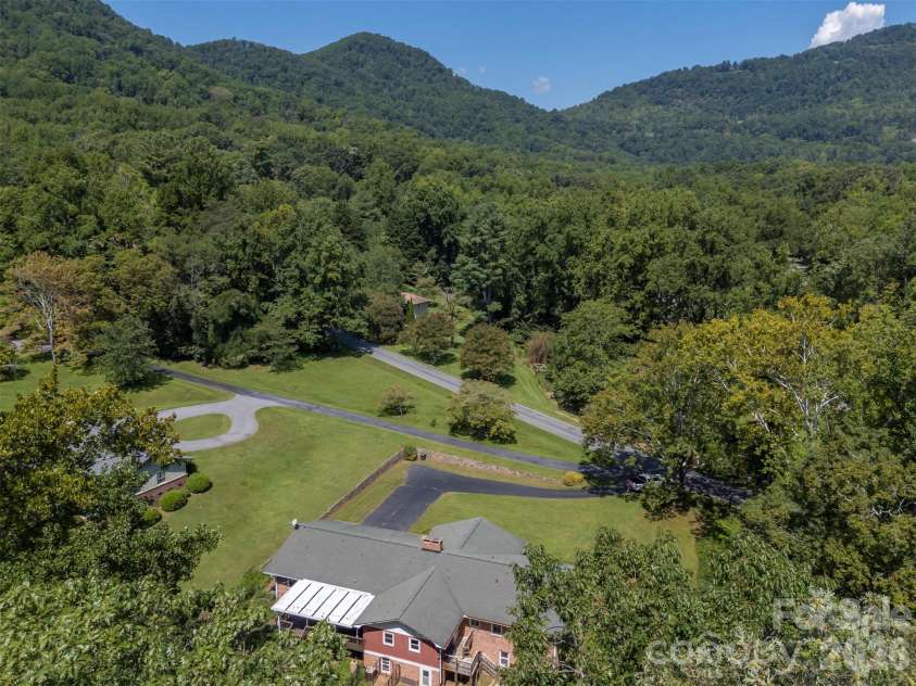 15 Meadowlark Drive, Tryon, NC 28782.  MLS# CAR4421124, YatesRealty ID 48690. 