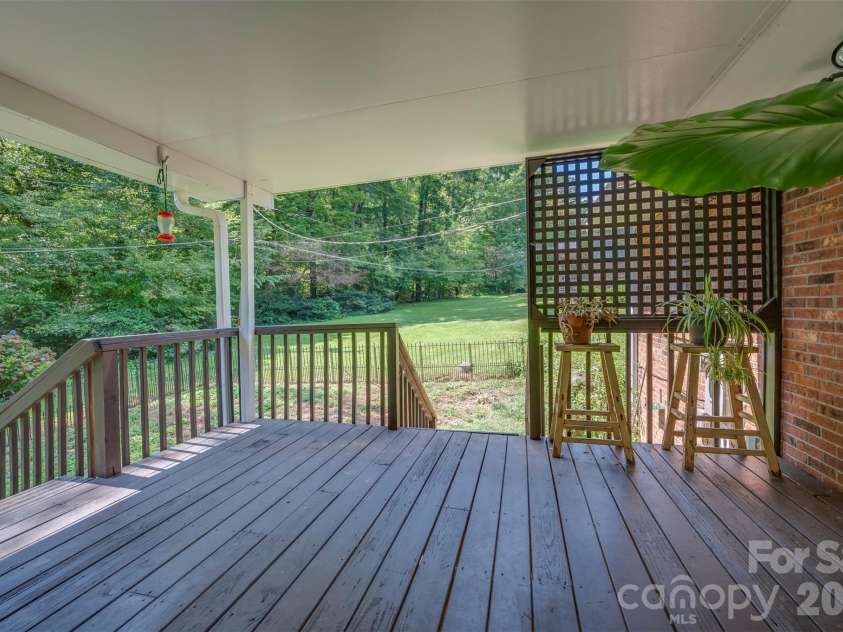 15 Meadowlark Drive, Tryon, NC 28782.  MLS# CAR4421124, YatesRealty ID 48690. 