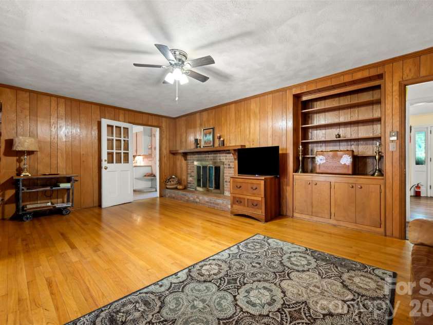 15 Meadowlark Drive, Tryon, NC 28782.  MLS# CAR4421124, YatesRealty ID 48690. 