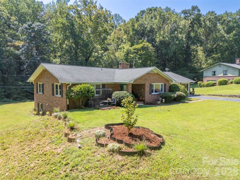 15 Meadowlark Drive, Tryon, NC 28782.  MLS# CAR4421124, YatesRealty ID 48690. 