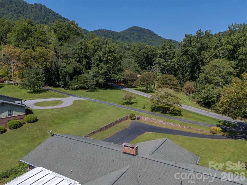 15 Meadowlark Drive, Tryon, NC 28782.  MLS# CAR4421124, YatesRealty ID 48690. 