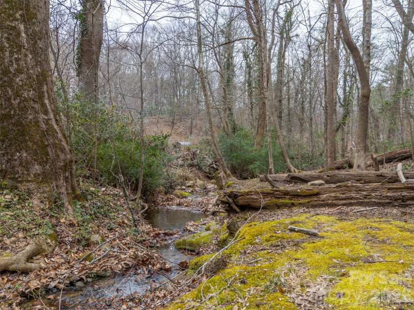 15 Meadowlark Drive, Tryon, NC 28782.  MLS# CAR4421124, YatesRealty ID 48690. 