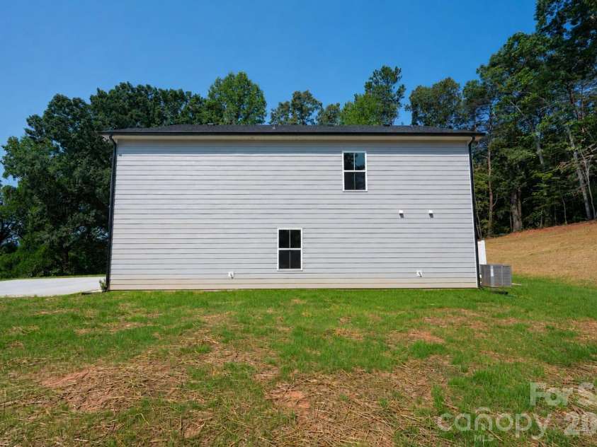 3081-3083 12th Avenue, Hickory, NC 28602.  MLS# CAR4419260, YatesRealty ID 48691. 