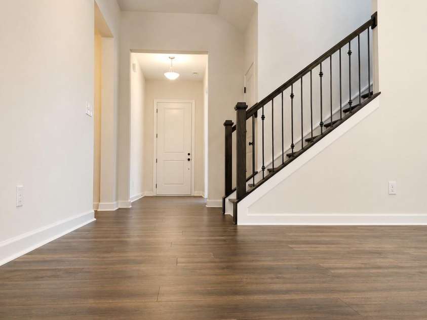 812 19th Street, Charlotte, NC 28205.  MLS# CAR4415955, YatesRealty ID 48692. Foyer