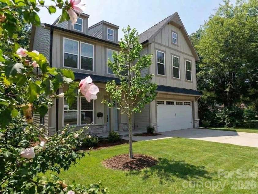 812 19th Street, Charlotte, NC 28205.  MLS# CAR4415955, YatesRealty ID 48692. Front