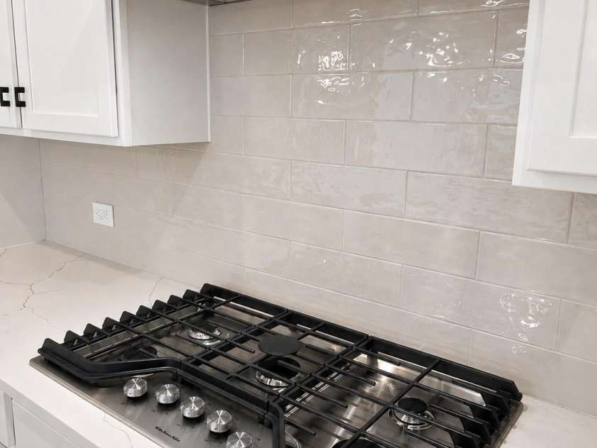 812 19th Street, Charlotte, NC 28205.  MLS# CAR4415955, YatesRealty ID 48692. Gas range- Canopy Hood