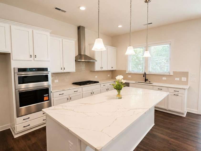 812 19th Street, Charlotte, NC 28205.  MLS# CAR4415955, YatesRealty ID 48692. Oversized island