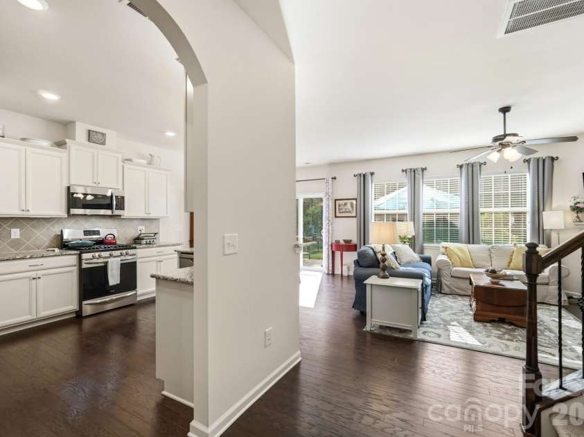 15931 Harbor Hill Drive, Charlotte, NC 28273.  MLS# CAR4421390, YatesRealty ID 48693. 