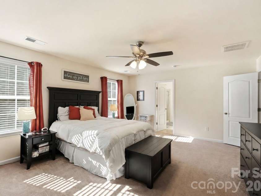 15931 Harbor Hill Drive, Charlotte, NC 28273.  MLS# CAR4421390, YatesRealty ID 48693. 
