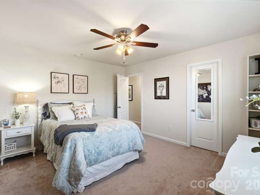 15931 Harbor Hill Drive, Charlotte, NC 28273.  MLS# CAR4421390, YatesRealty ID 48693. 