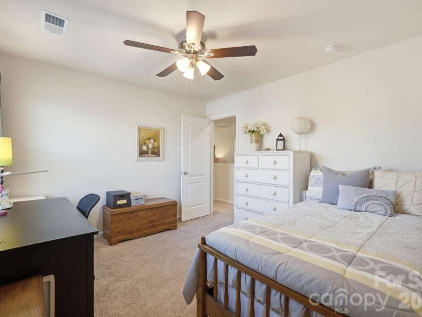 15931 Harbor Hill Drive, Charlotte, NC 28273.  MLS# CAR4421390, YatesRealty ID 48693. 