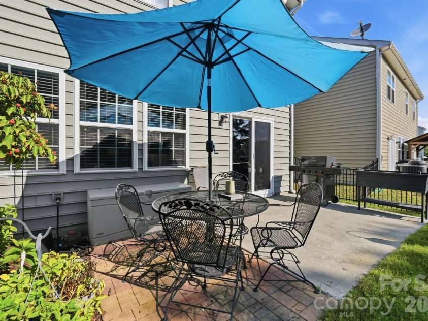 15931 Harbor Hill Drive, Charlotte, NC 28273.  MLS# CAR4421390, YatesRealty ID 48693. 