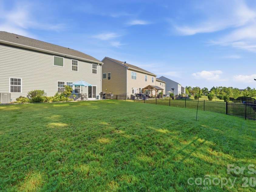 15931 Harbor Hill Drive, Charlotte, NC 28273.  MLS# CAR4421390, YatesRealty ID 48693. 