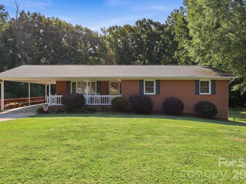 538 Pecan Drive, Oakboro, NC 28129.  MLS# CAR4421547, YatesRealty ID 48694. 