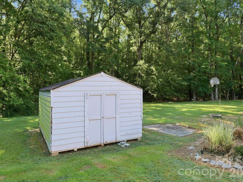 538 Pecan Drive, Oakboro, NC 28129.  MLS# CAR4421547, YatesRealty ID 48694. 