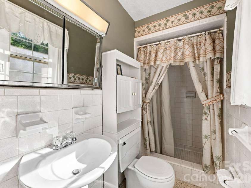538 Pecan Drive, Oakboro, NC 28129.  MLS# CAR4421547, YatesRealty ID 48694. 