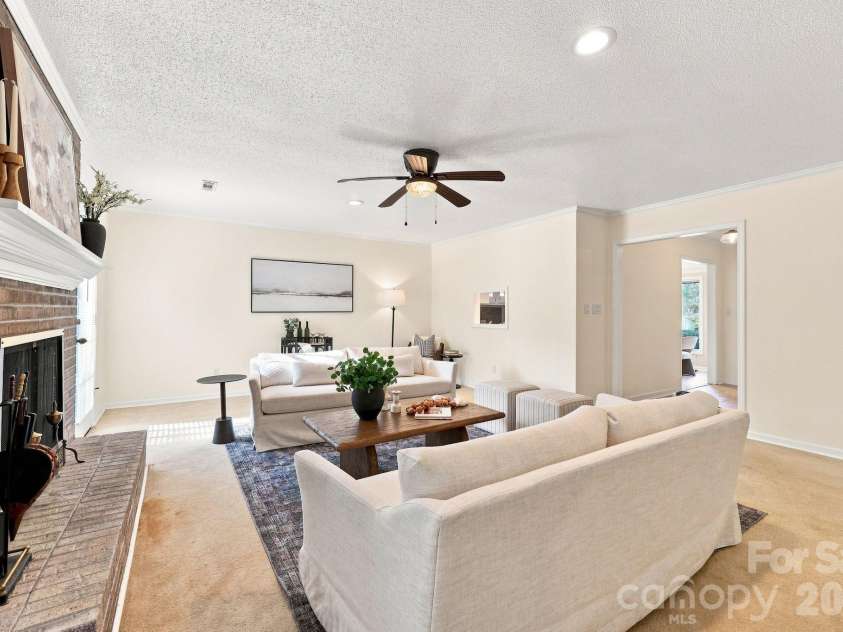103 Briar Ridge Circle, Winston Salem, NC 27104.  MLS# CAR4421455, YatesRealty ID 48697. 