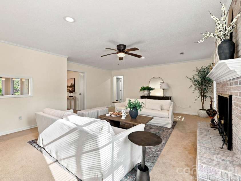 103 Briar Ridge Circle, Winston Salem, NC 27104.  MLS# CAR4421455, YatesRealty ID 48697. 