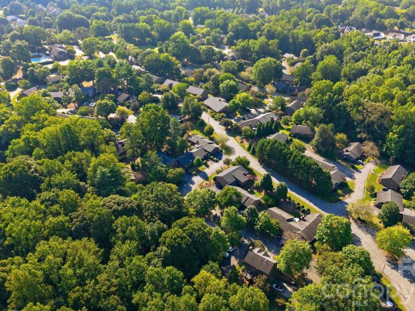 103 Briar Ridge Circle, Winston Salem, NC 27104.  MLS# CAR4421455, YatesRealty ID 48697. 
