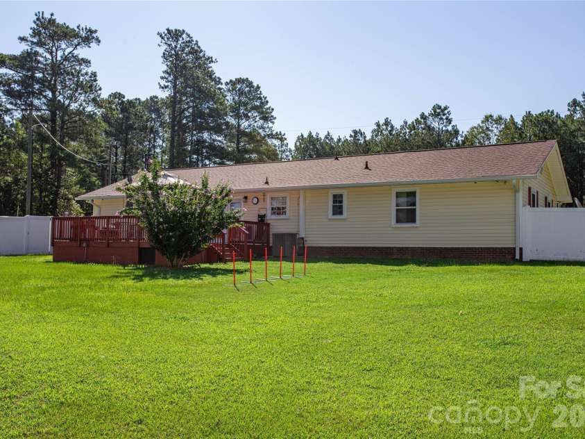 4576 Hwy 213 Highway, Winnsboro, SC 29180.  MLS# CAR4412639, YatesRealty ID 48698. 