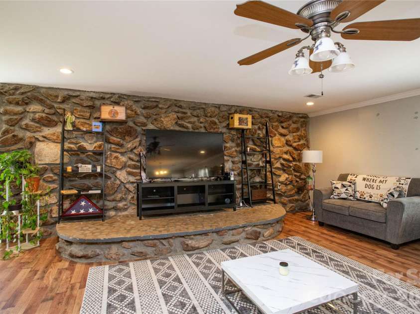 4576 Hwy 213 Highway, Winnsboro, SC 29180.  MLS# CAR4412639, YatesRealty ID 48698. 