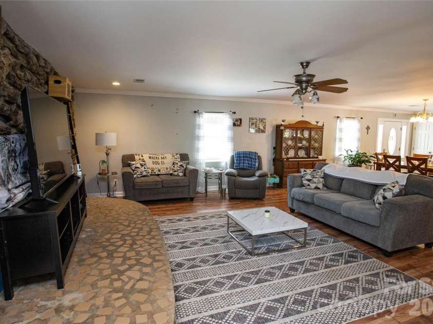 4576 Hwy 213 Highway, Winnsboro, SC 29180.  MLS# CAR4412639, YatesRealty ID 48698. 