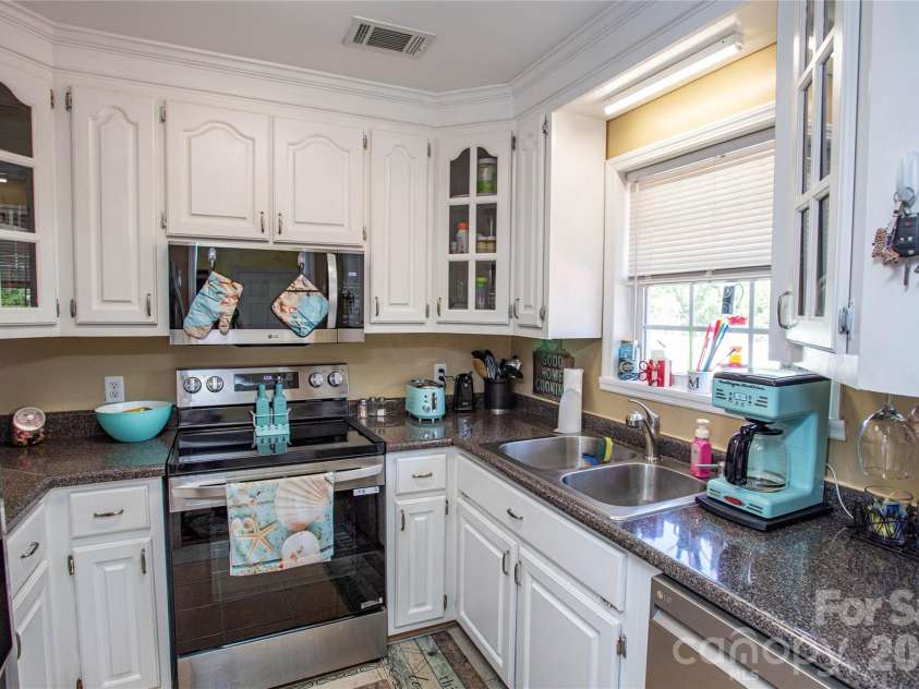 4576 Hwy 213 Highway, Winnsboro, SC 29180.  MLS# CAR4412639, YatesRealty ID 48698. 