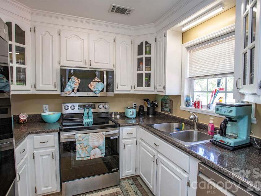 4576 Hwy 213 Highway, Winnsboro, SC 29180.  MLS# CAR4412639, YatesRealty ID 48698. 