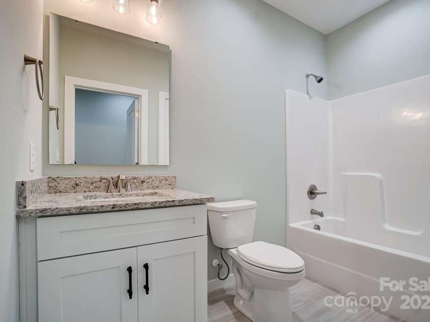 2866 15th Avenue Place, Hickory, NC 28602.  MLS# CAR4168342, YatesRealty ID 487. 