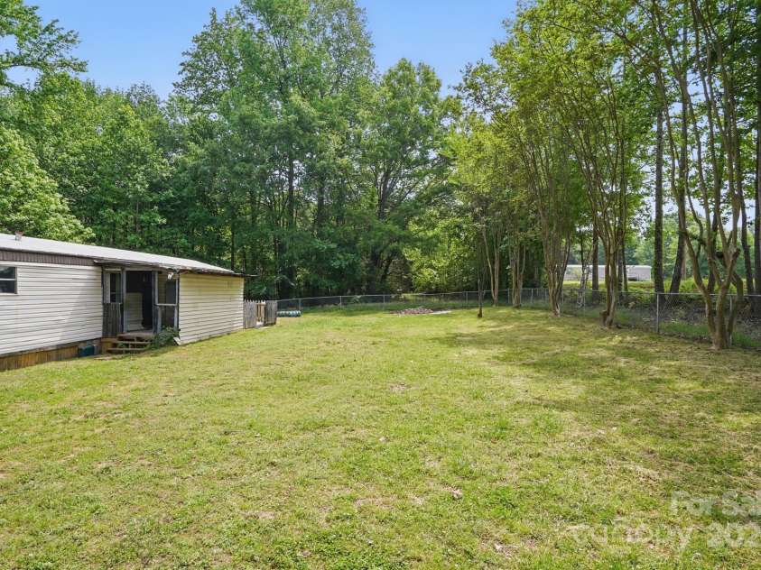 10420 Silver Mine Road, Indian Land, SC 29707.  MLS# CAR4251908, YatesRealty ID 4870. Front yard fenced