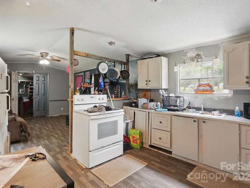 10420 Silver Mine Road, Indian Land, SC 29707.  MLS# CAR4251908, YatesRealty ID 4870. Interior view of Kitchen to reference condition 